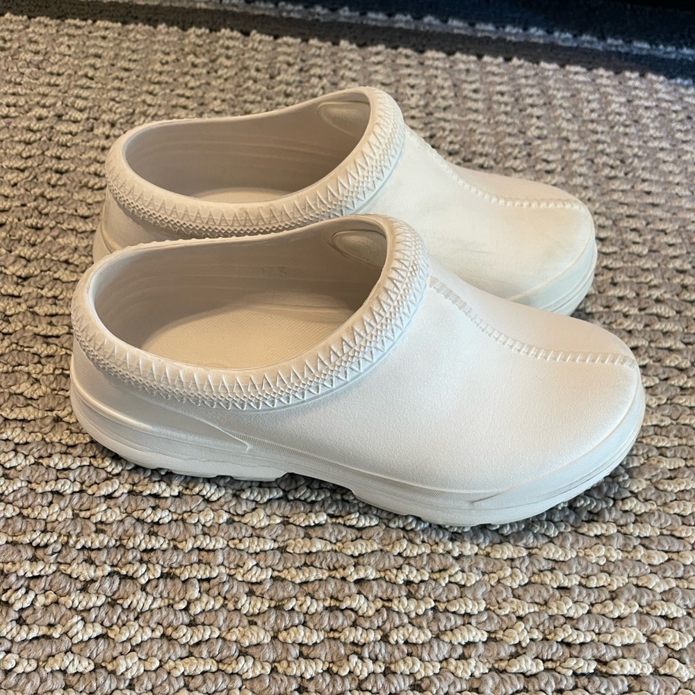 Bought for nursing school only used for one month.